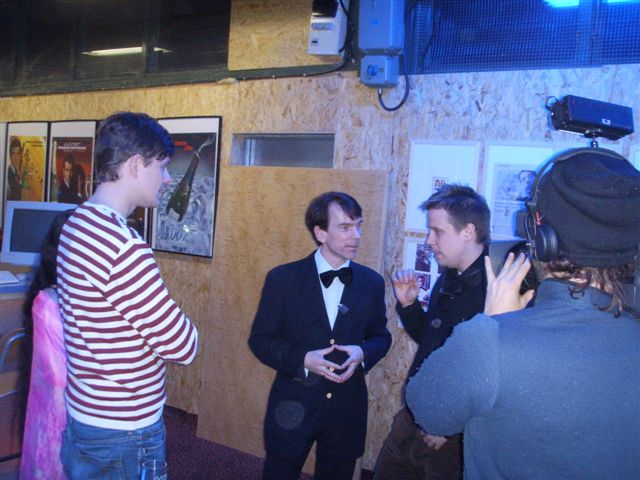 Det var full fart p�  Fredrik Gunnar Filip  fr�n Kanal 5 100 h�jdare 