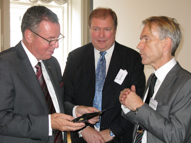   Jeffrey Scott Aston Martin Allan &nbsp;Eimert James Bond Sweden Nybro  