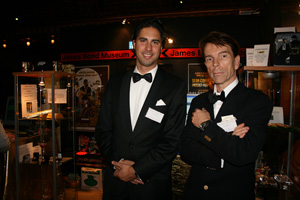 Joakim Laurila med James Bond p� Guldm�sssan i Berns salonger 12 oktober 2007
