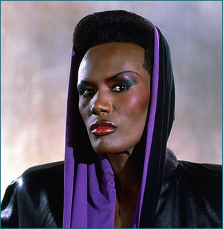 Grace Jones som Mayday i "Levande M�ltavla" James Bond movie "A View To A Kill" 1985.