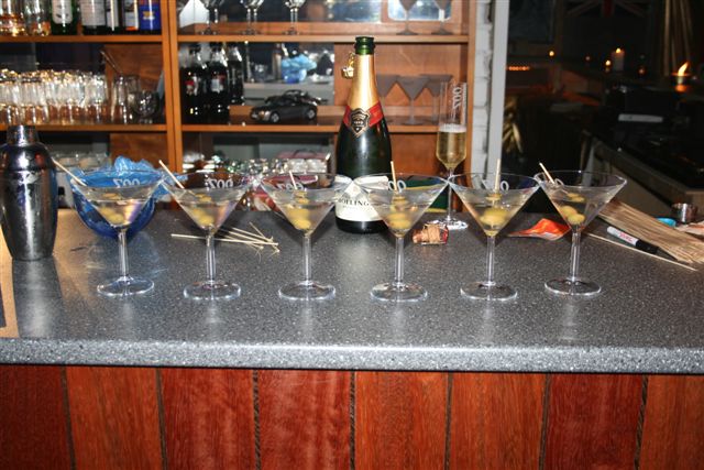 Kv�llen b�rjade med en  �ven ett glas Champagne Bollinger dracks det senare under kv�llen
