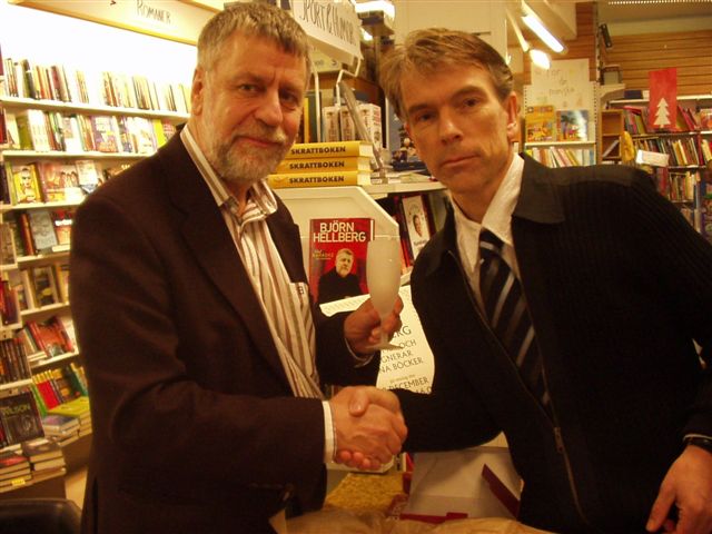 Bj�rn thanks Gunnar for 007 champagne glass