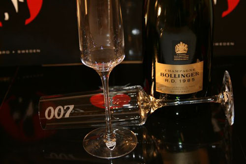 Champagne Bollinger RD 198 with 007 Design Collection Dry Martini, Champagneglass from James Bond 007 Museum and Gunnar Sch�fer.