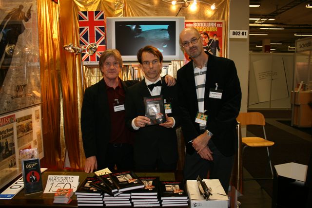 En trevlig bekantskap var �ven Ola Str�m "Ulla-Bella" fr�n solstollarna en tv serie som gick p� 80 talet h�r med James Bond och Thor-Bj�rn Bergman p� bokm�ssan i G�teborg 28 september