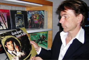 Gunnar Sch�fers egen favorit bland ledmotiv  till Bondfilmer �r Gladys Knights "Licence to kill"som var med i filmen med samma nanm.&nbsp;foto: Anna Smedberg